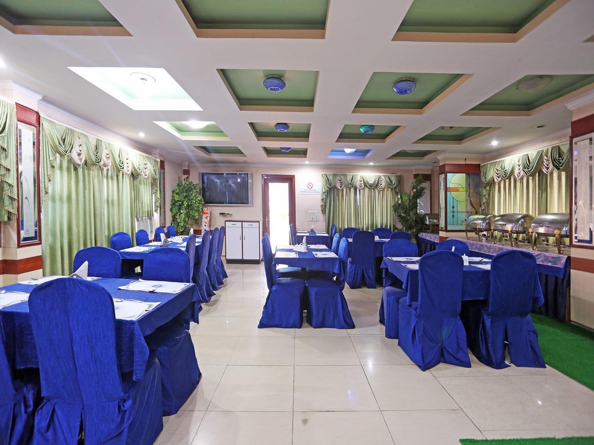 Oyo 7786 Hotel Monsoon Palace Guwahati Exteriör bild