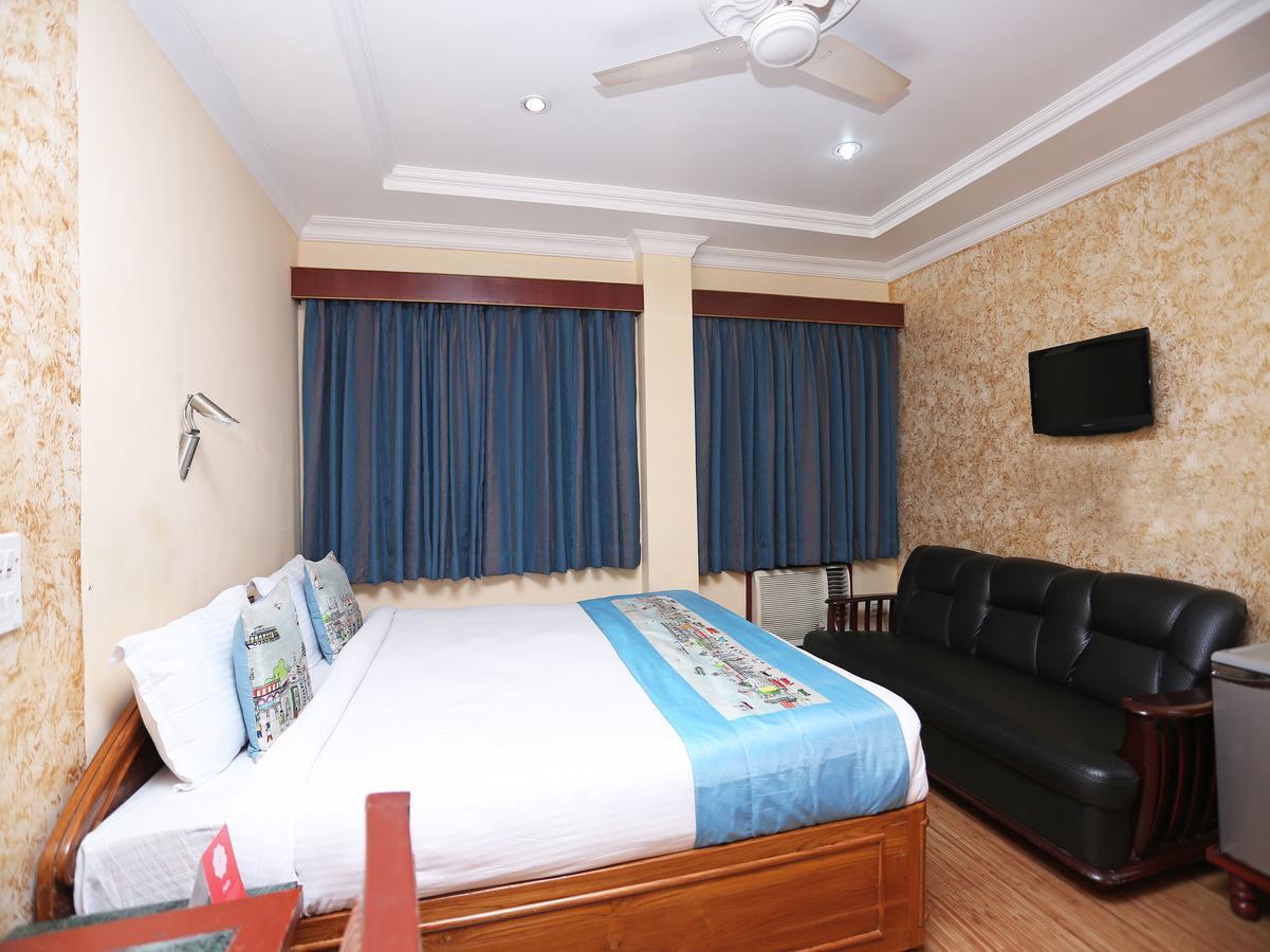 Oyo 7786 Hotel Monsoon Palace Guwahati Exteriör bild
